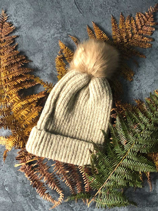 oatmeal bobble hat